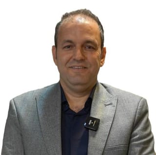 امید باقری